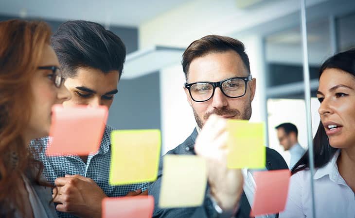 office-workers-post-its-scrum
