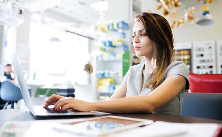 woman-using-laptop