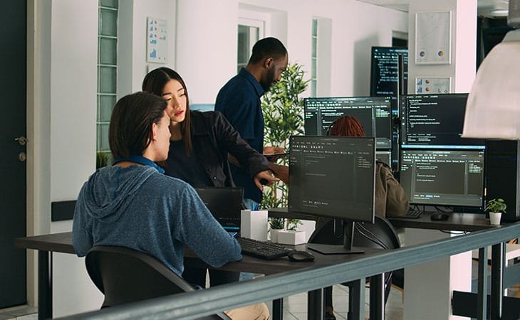 people-working-computers-office